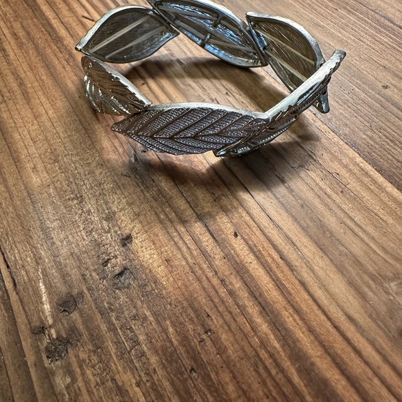 Silver Leaf Bracelet - Picture 4 of 4